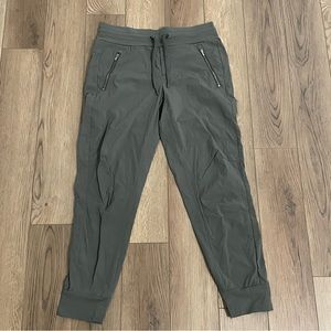Athleta Trekkie North Jogger Green‎